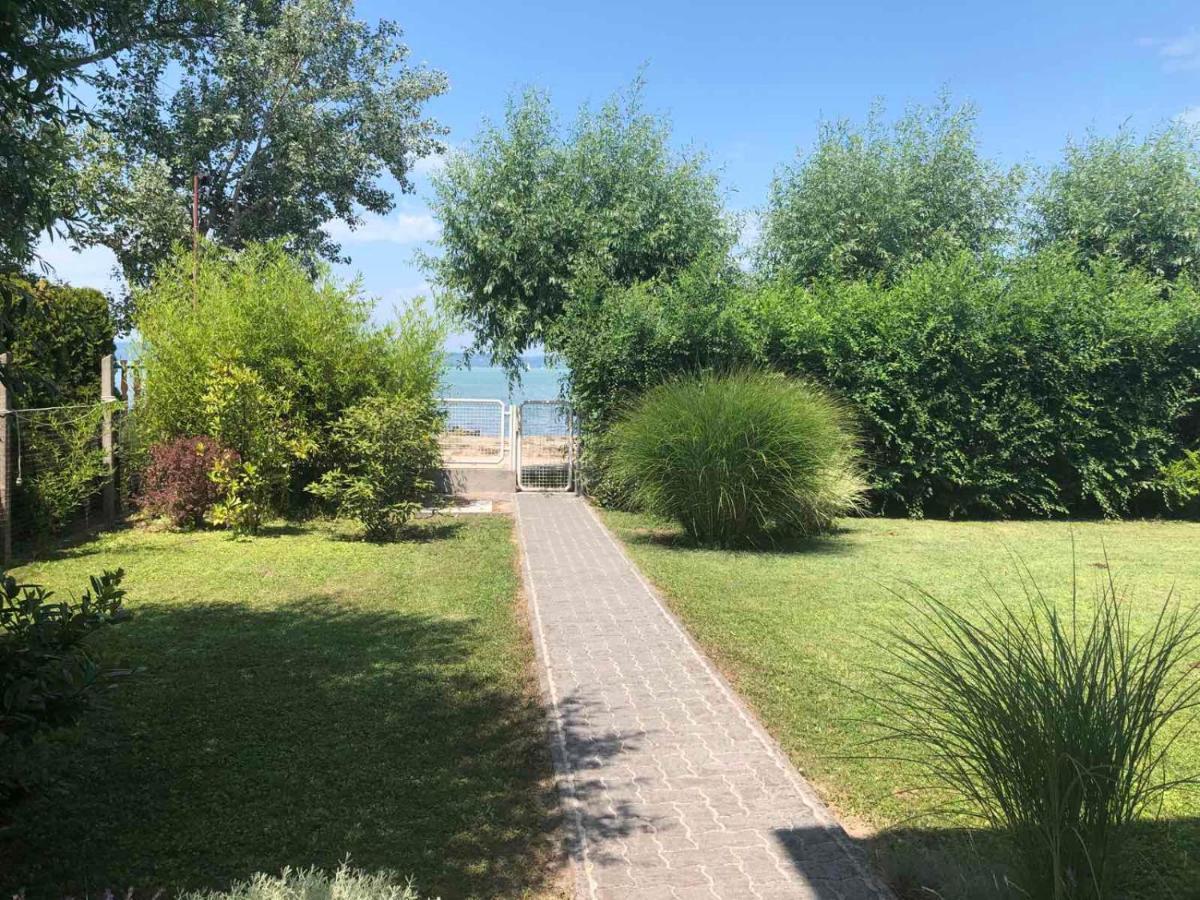 Lilla Villa Siofok Bagian luar foto