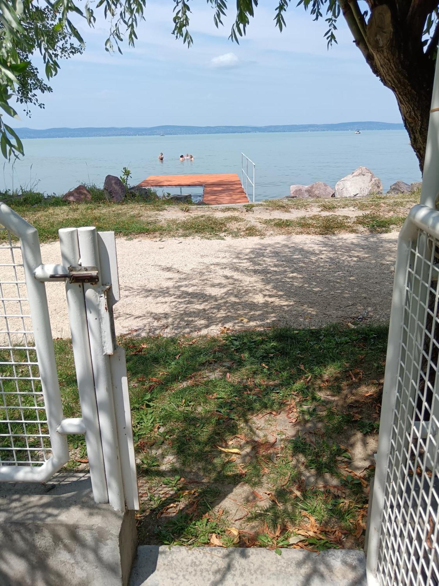 Lilla Villa Siofok Bagian luar foto
